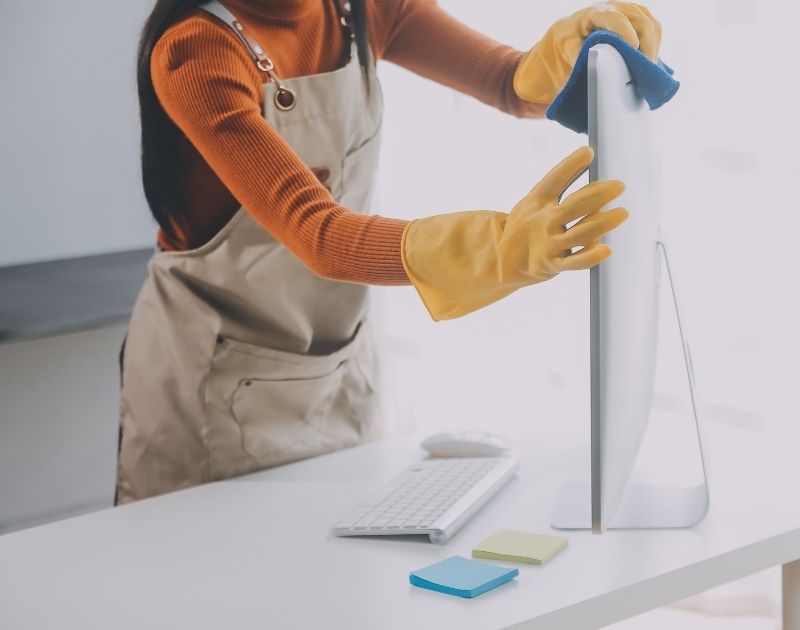 How to Strengthen Workplace Safety Through Better Cleaning