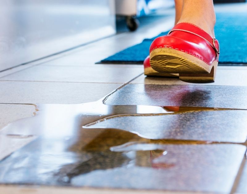 How Retail Stores Should Handle Spill Response
